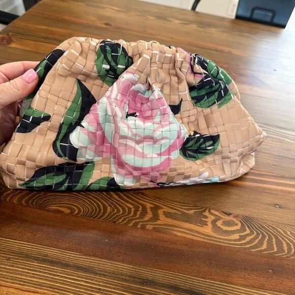 Maria de la Rosa Game Clutch - Picture 6 of 9